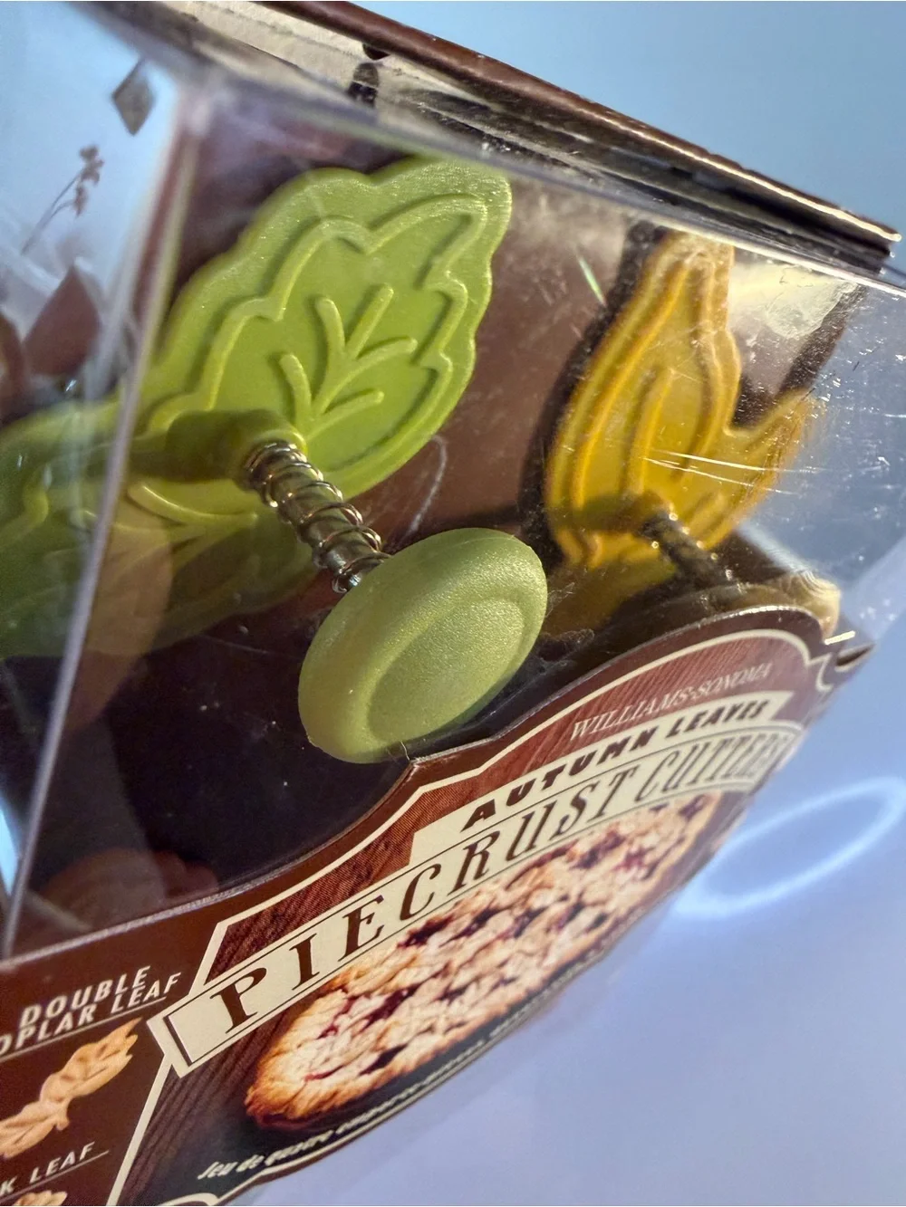 Williams Sonoma Autumn Leaves Piecrust Cutters - NIB from 2010